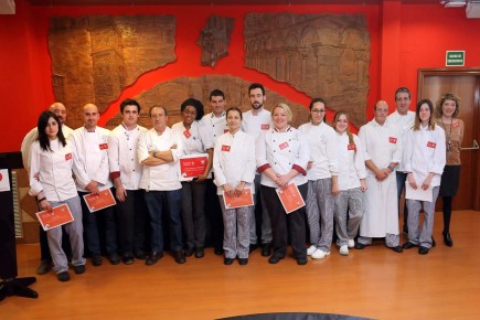 Foto de familia de la primera edición del Concurso "No te cortes"