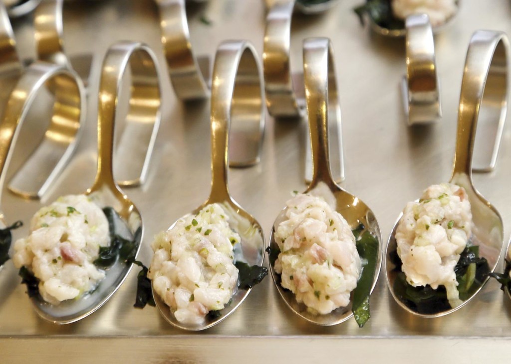 Ceviche de corvina y algas (Perú)