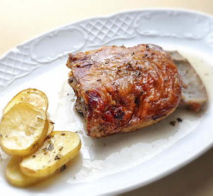 Paletilla de Ternasco asada al horno | Restaurante La Rebotica