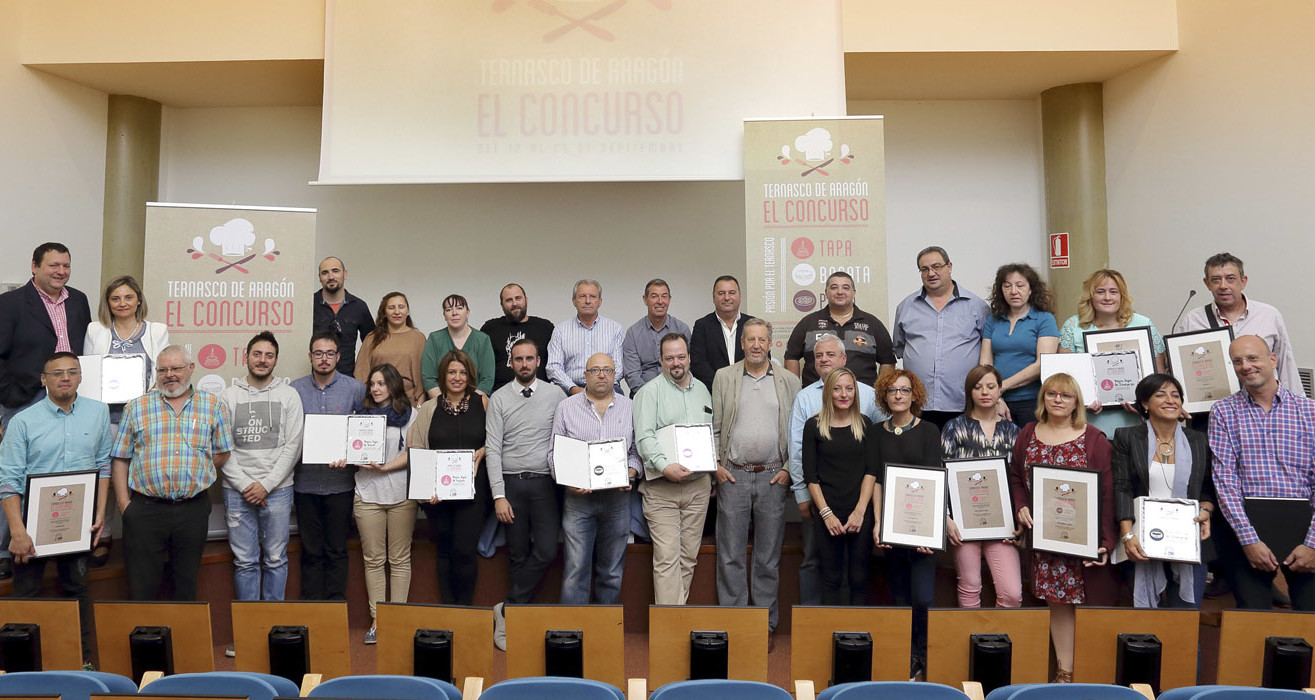 Foto de familia en El Concurso del Ternasco de Aragón