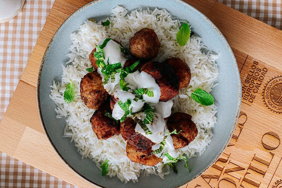 Recetas de ternasco diferentes | Albóndigas de Ternasco de Aragón con yogur y menta