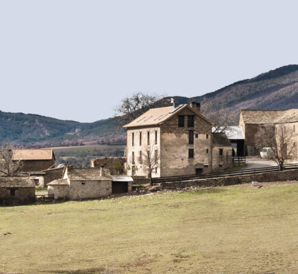 El bus del Ternasco de Aragón destino a la Borda de Pastores